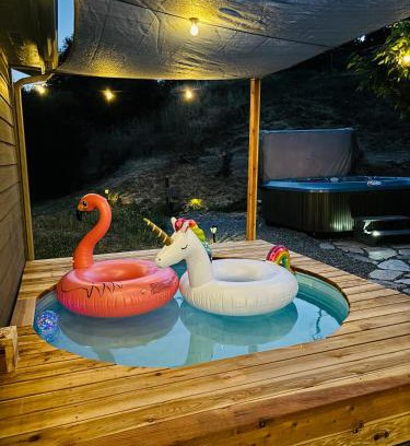 Mariposa House | Manzanita Hill-35 miles to Yosemite, 10 miles to Mariposa with 8 person spa