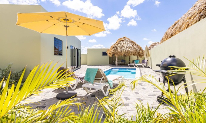 Marie Pampoen Villa | Mar de Luz Mambo Beach