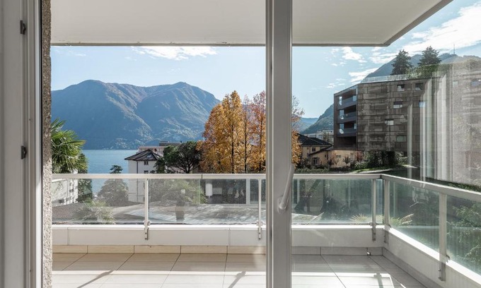 Lugano City-Centre Apartment | Maraini 15 by Quokka 360 - bright flat with lake view