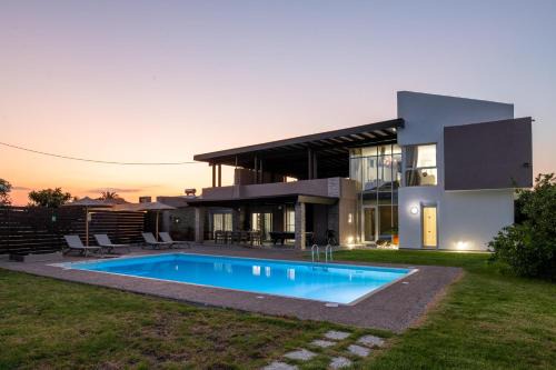 Ialyssos Villa | Marane Deluxe House