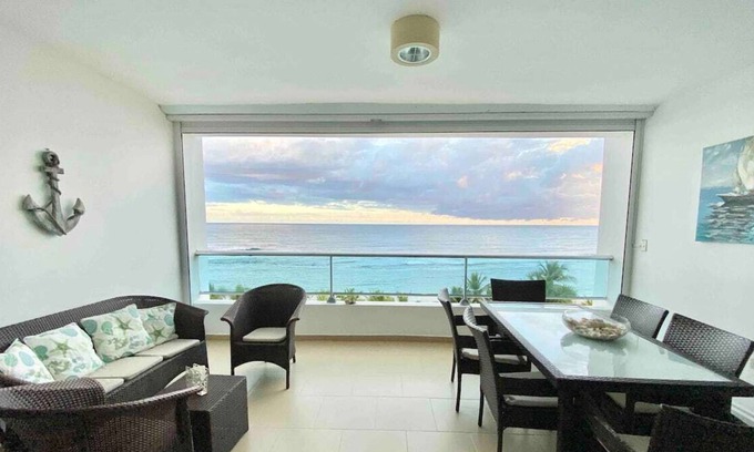 Villas Del Mar House | @Marbella Exclusive 2BR Apt Beach-front