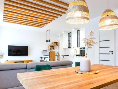 Ilawa Apartment | Marina Deluxe - największy apartament na Marinie plus garaż, klima, widok na jezioro, winda, 2 balkony
