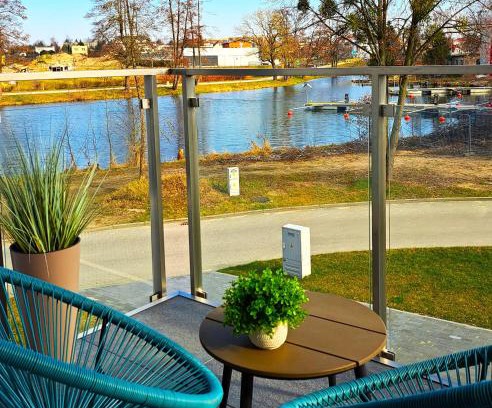 Ilawa Apartment | Marina Hello - widok na jezioro, piękne wnętrze, klimatyzacja, winda