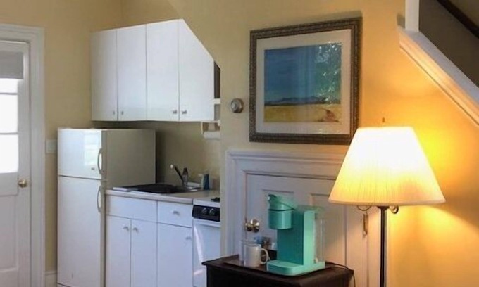 Marion Center Apartment | Marion Village Apartment sleeps 2 plus sleeper couch Small dogs allowed with fee