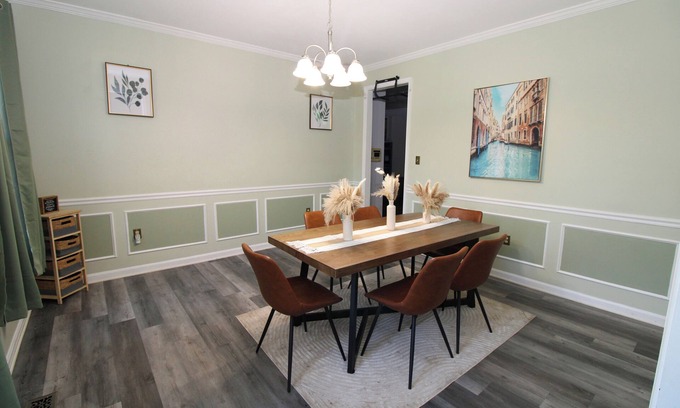 Upper Marlboro House | Marlboro Mansion - Located on over 2 Acres in Upper Marlboro, MD