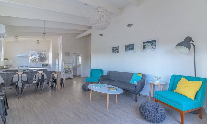 Smiths Beach House | Marlin Street, 2 storey Beach House in Smiths Beach - 4 bedrooms
