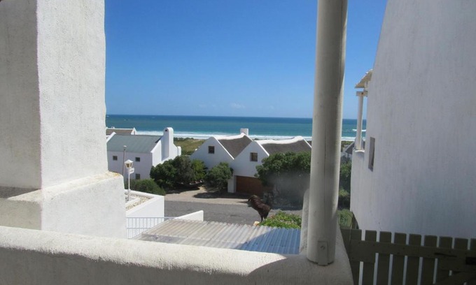Paternoster Ski Chalet | Marlyn and Dolfyn Self Catering
