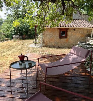 Cenevieres Bed & Breakfast | Marmite et traversin
