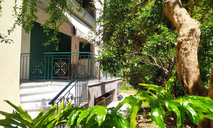 Marousi Apartment | Marousi Comfy Apartment with balcony