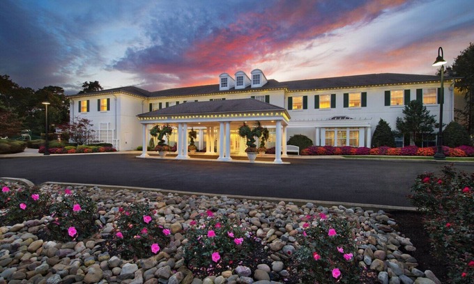 Galloway Resort | Marriott's Fairway Villas - 2 bedroom Unit - Sleeps 8