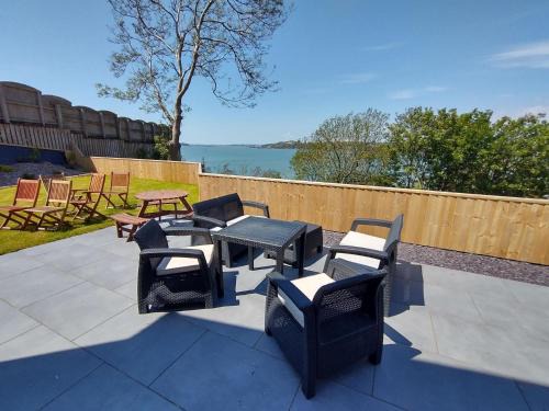 Pembroke Dock House | Martello View - 3 Bedroom Holiday Home - Llanreath