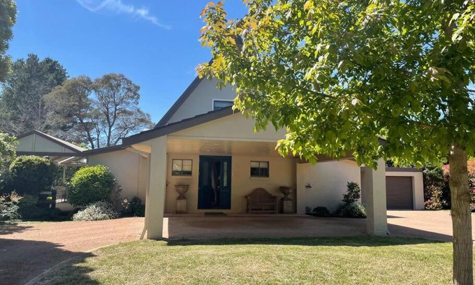 Burradoo House | Martha's . Your hideaway in the highlands.