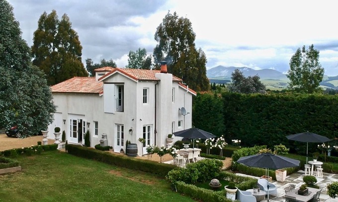 Dyerville Villa | Martinborough Accommodation - 3 bedroom Italian Styled Villa in the Wairarapa