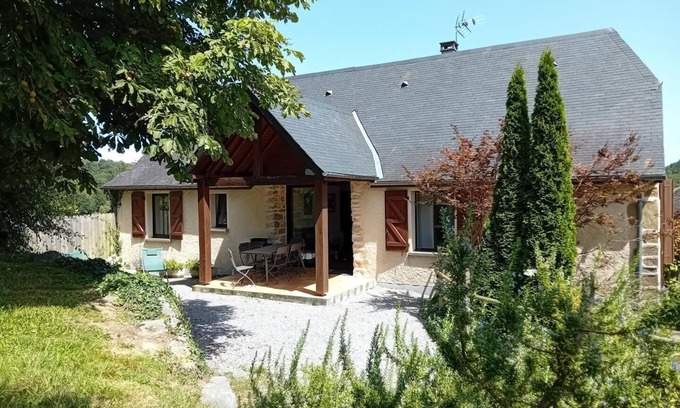Rebenacq House | Marty - Rebenacq - Gîte
