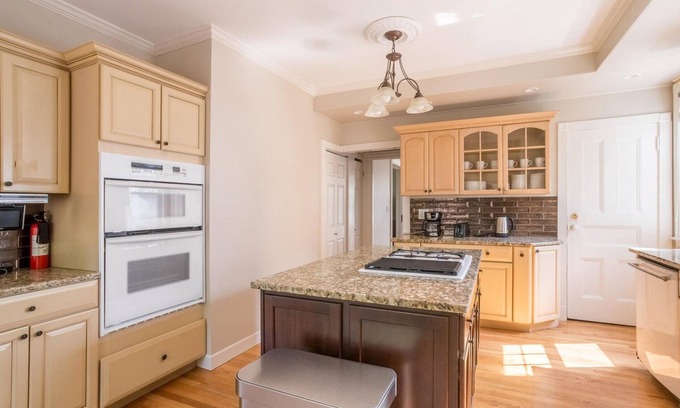 Stoneham House | Marvelous Stoneham 4BR House, near Shops & Restaurants, by Blueground