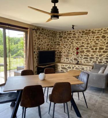 Aigueze House | Mas Bô Regard gîte Velours