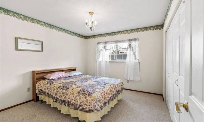 Marina House | Master bedroom with two queen bed