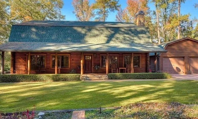 Grovetown Cabin | Masters sleeper home rental! 3-bedroom cabin. Relax and unwind.