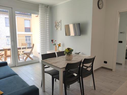 Crescenzago Apartment | Matthias Home - Milan - modern and cozy flat, close to the metro - 15 min from Central Station, close to San Raffaele