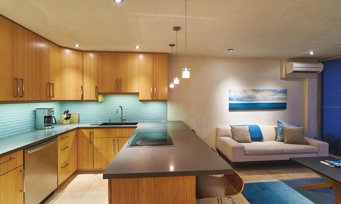 Kuau Condo | Maui Modern North Shore Beach Condo - Walk to Mamas Fish House! AC, Fast WiFi