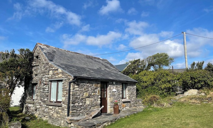 Kilcrohane Cottage | Maura’s Cottage on the Coast