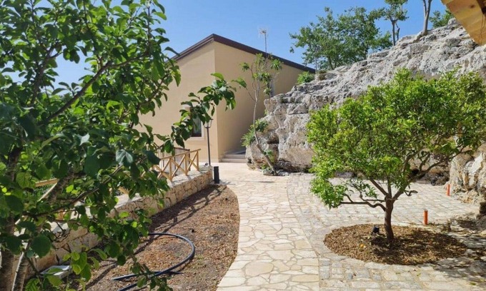 Pietre Nere San Zagaria House | Maximum 3 adults and 2 children