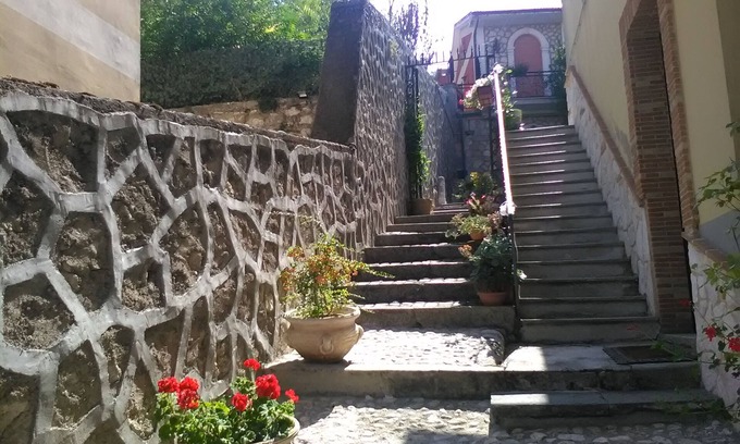 Pescina Villa | Maximum tranquility in the center