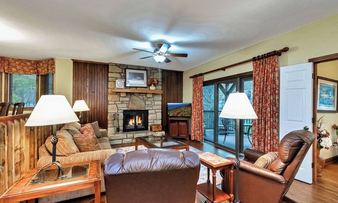 Blowing Rock Condo | Mckinley 1 | Fireplace, Restaurant, Pool, Spa