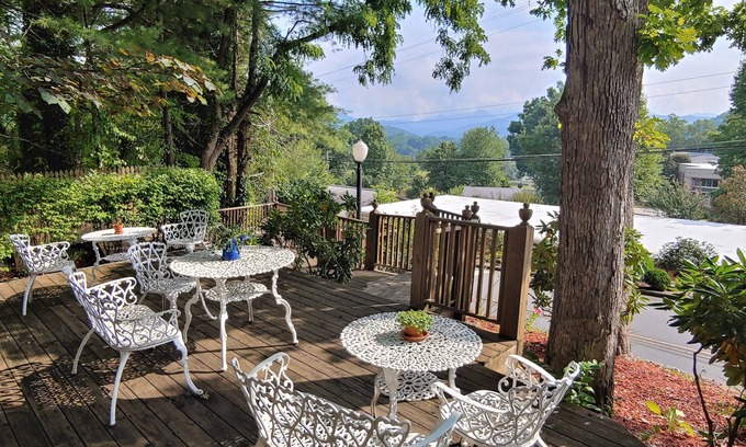Bryson City Cabin | McKinley Edwards Inn