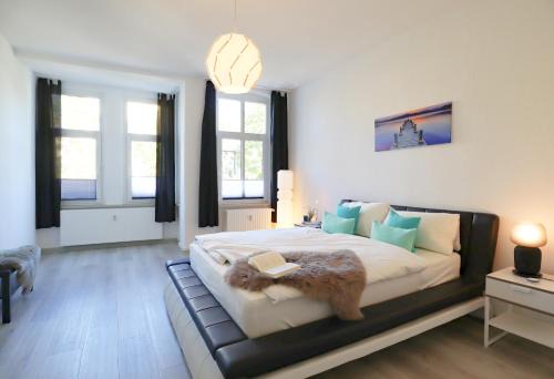Magdeburg Apartment | MD-8 Kleiststrasse 4 - Zentral nur 5min bis zur Innenstadt - 2Schlafzimmer-Smart TV-Badewanne-Innenhoflage