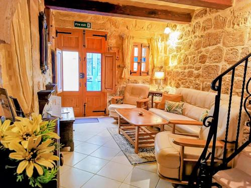 Rabat House | Mdina Gate Retreat - A charming house of character