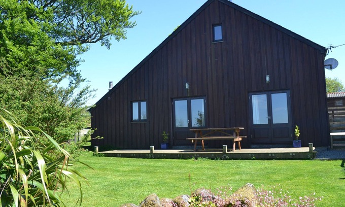 Mary Tavy Cottage | MEADER BARN, pet friendly, luxury holiday cottage in Tavistock