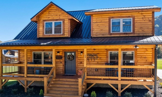 Valley Creek Run Cabin | Meadow Breeze/360-Degree Mountain Landscapes/Fire Pit - Twin Cabin