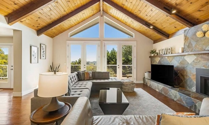 Sebastopol House | MeadowView on Darby, by Vinifera Homes