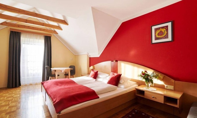 Bad Blumau Apartment | Mehrbettzimmer Komfort Plus 3-4 Nächte - Hotel Garni Thermenoase