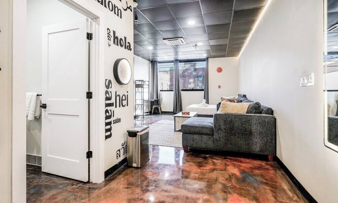 North Oakland Apartment | Melwood Suites Unit 107 Studio