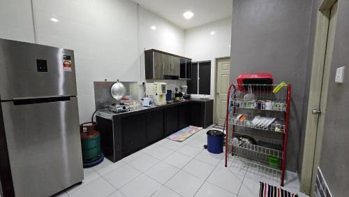 Kampung Semerah Padi House | Mem's Homestay Haziiq Jaya