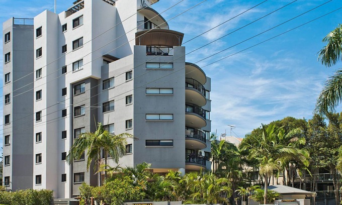 Kings Beach Apartment | Meridian Unit 19 Kings Beach QLD