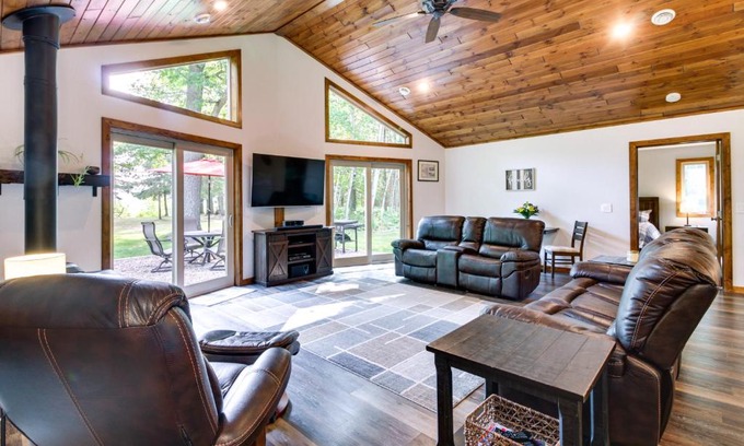 Crow Wing County House | Merrifield Vacation Rental with Dock and River Access