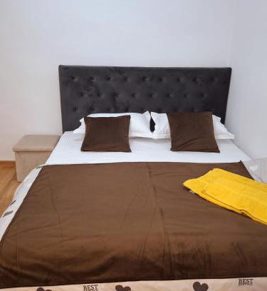 Ramnicu Valcea Apartment | Merry Home