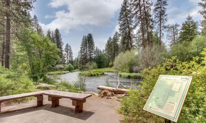 Camp Sherman House | Metolius Cabin 10