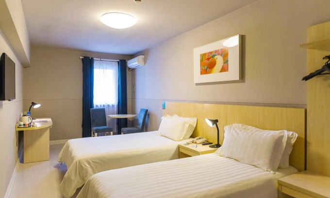 Jiujiang District Hotel | Metropolo, Wuhu, Railway Station Wanda Plaza