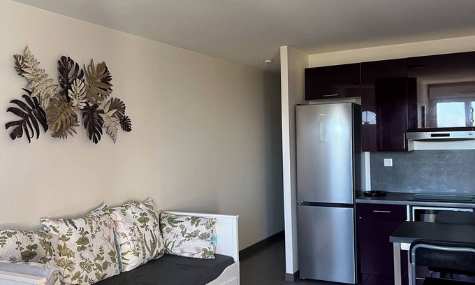 Nanteuil-les-Meaux Apartment | Meublé F3 Avec Stationnement 2 Chambres 5 Personnes Wi-fi Gratuit 20mn de Disney