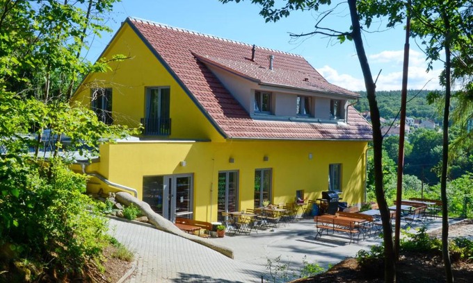 Mokra-Horakov House | Mezi Stromy