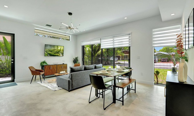 Miami Shores Apartment | MiaModa 1: Modern Design & near Design District