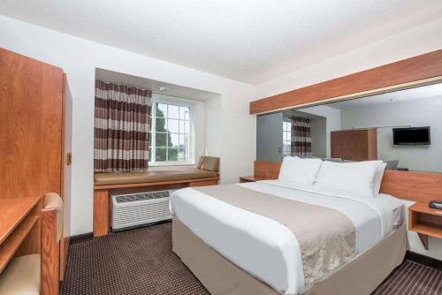 Rice Lake Hotel | Microtel Inn & Suites by Wyndham Rice Lake