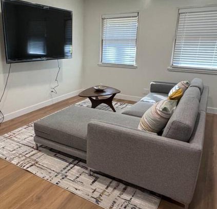 Harbor House | Mid-Century Gem in Long Beach
