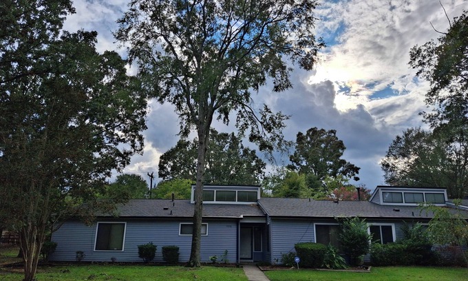 McAlpine Apartment | Mid Century Modern Spacious 4BR Home All Inclusice South Charlotte