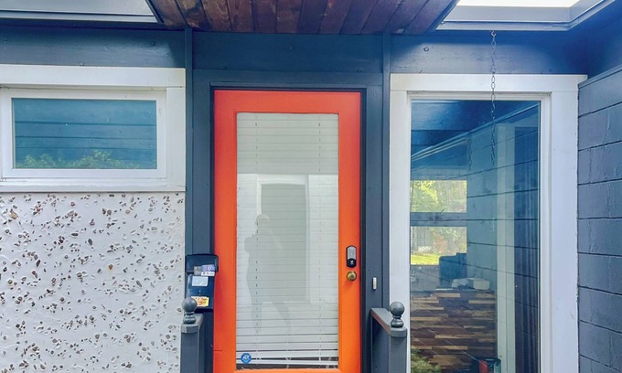 Eastside House | Mid-Century Prairie House by SU W/espresso/coffee bar, workspace & fast Wi-Fi