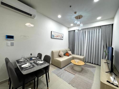 Thu Dau Mot Apartment | Midori Park The Glory, 2PN Cao Tầng 23, View hồ bơi